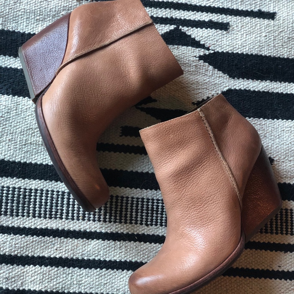 Kork Ease Tan Bootie